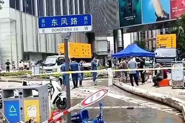 mk官方网站-首页-MK(中国)排涝突击队在排涝现场